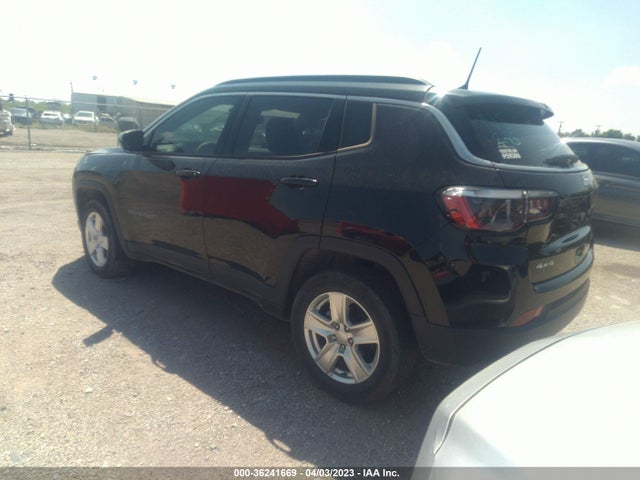 3C4NJDBB8NT129476 Jeep Compass Latitude