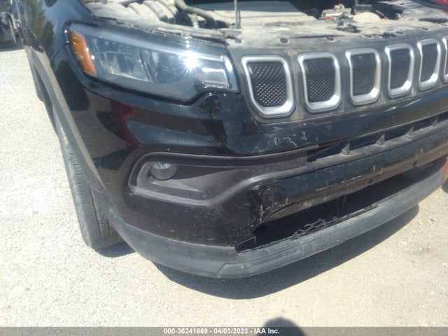3C4NJDBB8NT129476 Jeep Compass Latitude