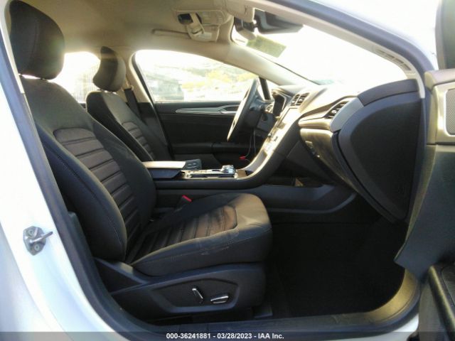 3FA6P0H76KR210229 Ford FUSION SE