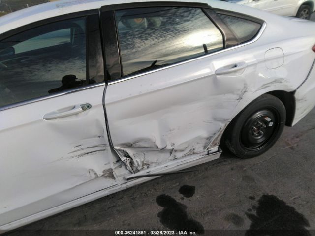 3FA6P0H76KR210229 Ford FUSION SE