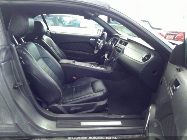 1ZVBP8EM2E5286102 Ford Mustang V6