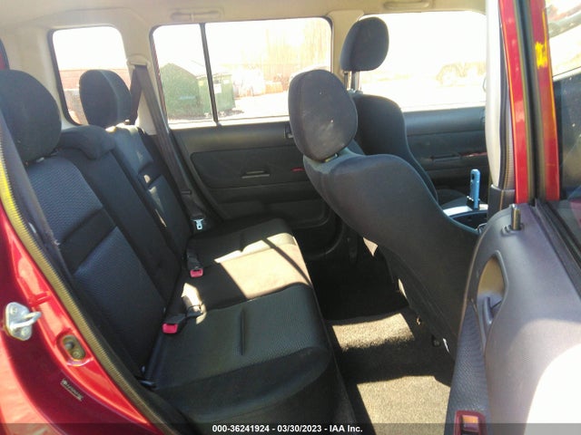 2006 SCION XB VIN: JTLKT324964100427