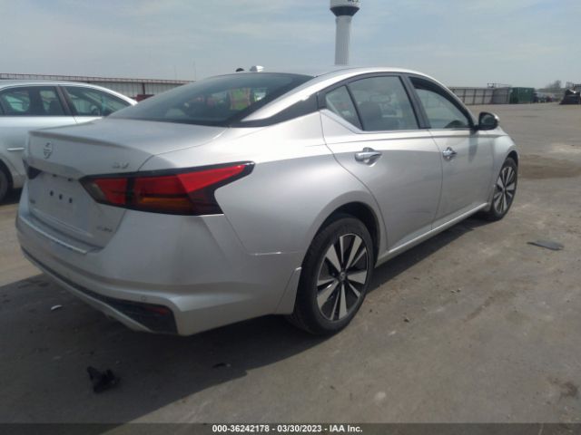 1N4BL4DW1LC270479 Nissan Altima 2.5 Sv