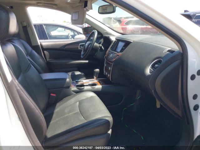 5N1DR2MM0KC598555 Nissan Pathfinder Platinum
