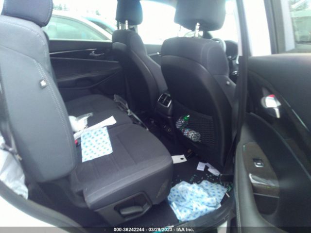 5XYPG4A52HG319210 KIA Sorento Lx V6