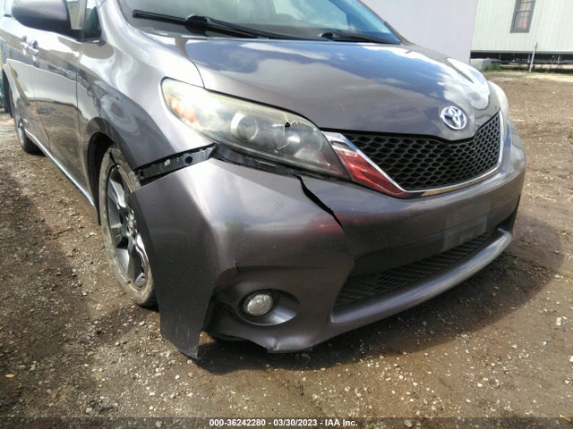 2016 TOYOTA SIENNA SE VIN: 5TDXK3DC0GS711817