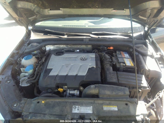 3VW3L7AJ4EM253084 Volkswagen Jetta Sedan Tdi