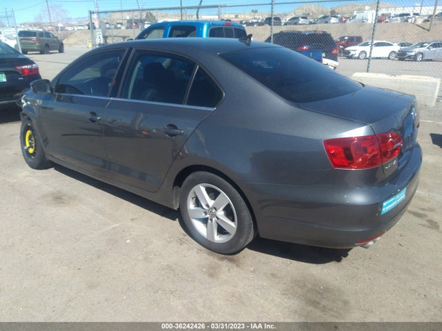 3VW3L7AJ4EM253084 Volkswagen Jetta Sedan Tdi