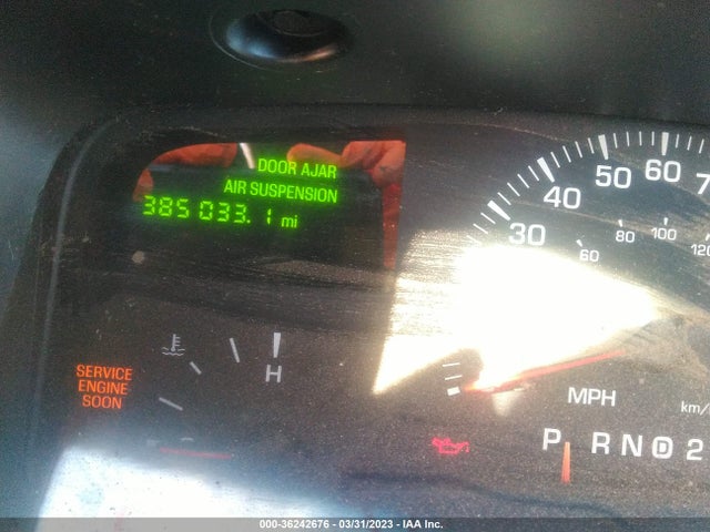 2000 LINCOLN TOWN CAR EXECUTIVE VIN: 1LNHM81W6YY805471