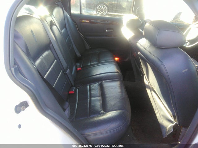 2000 LINCOLN TOWN CAR EXECUTIVE VIN: 1LNHM81W6YY805471