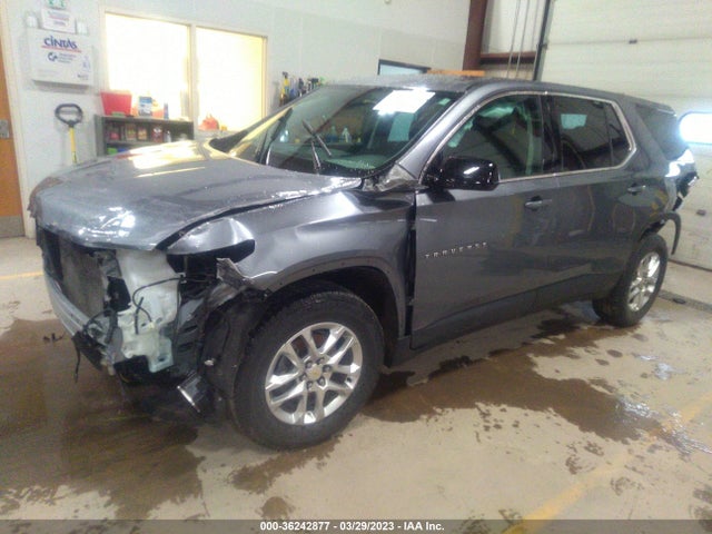 Chevrolet Traverse Ls 2020 1GNEVFKW0LJ257449 Image 2