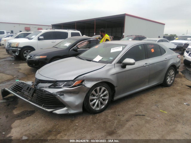 Toyota CAMRY LE 2020 4T1C11AKXLU978563 Image 2