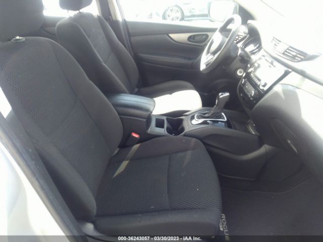 JN1BJ1CP2JW192902 Nissan Rogue Sport S
