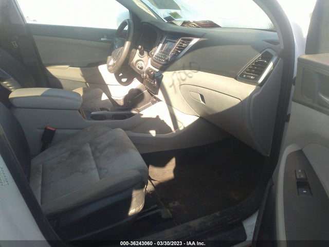 Hyundai TUCSON SE 2016 KM8J33A41GU125554 Image 6