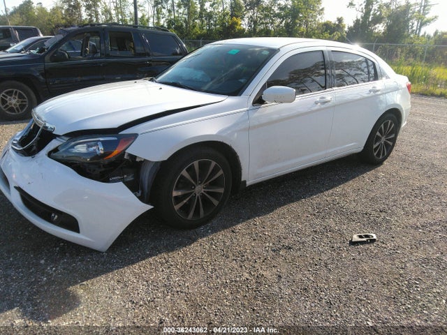 1C3CCBBB8EN158910 Chrysler 200 Touring