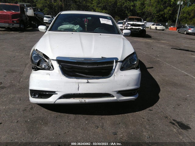 1C3CCBBB8EN158910 Chrysler 200 Touring