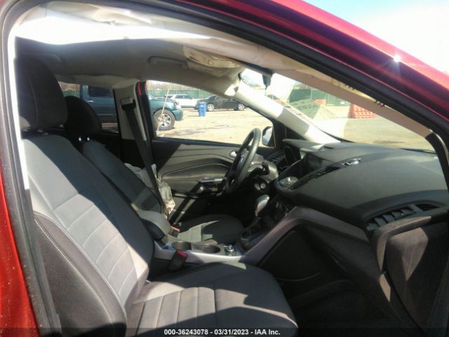 1FMCU9GX8GUC32353 Ford ESCAPE SE