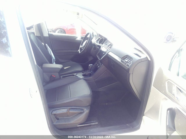 3VV3B7AX9LM046098 Volkswagen Tiguan Se/sel/se R-line Black