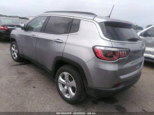 3C4NJCBB1JT108733 Jeep Compass Latitude