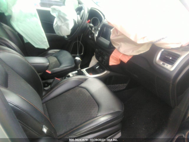 3C4NJCBB1JT108733 Jeep Compass Latitude