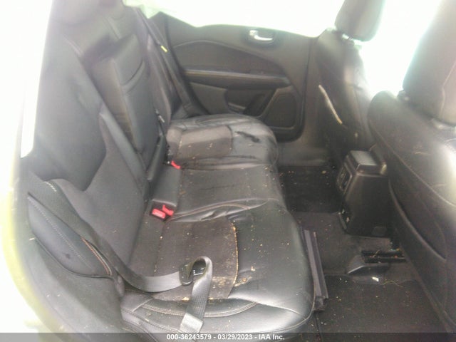 3C4NJCBB1JT108733 Jeep Compass Latitude