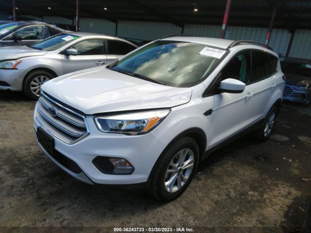 1FMCU9GD2JUC60582 Ford ESCAPE SE