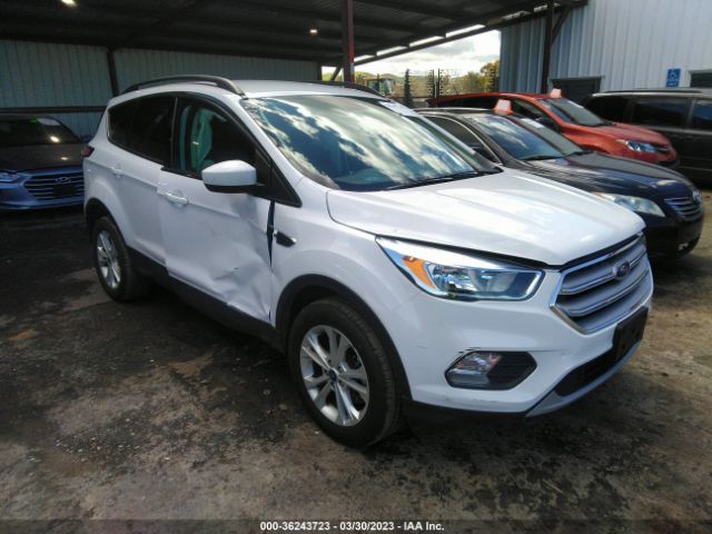 1FMCU9GD2JUC60582 Ford ESCAPE SE