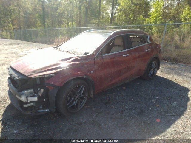 SJKCH5CP8JA049726 Infiniti Qx30 Premium