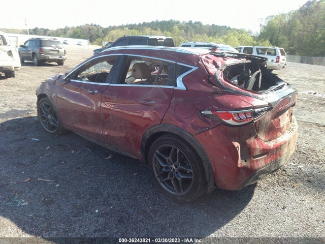 SJKCH5CP8JA049726 Infiniti Qx30 Premium