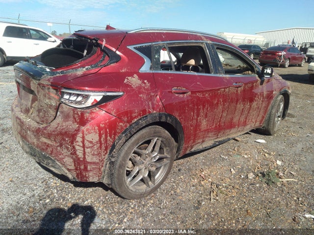 SJKCH5CP8JA049726 Infiniti Qx30 Premium
