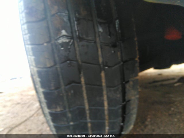 2006 HONDA PILOT EX VIN: 2HKYF18496H548220