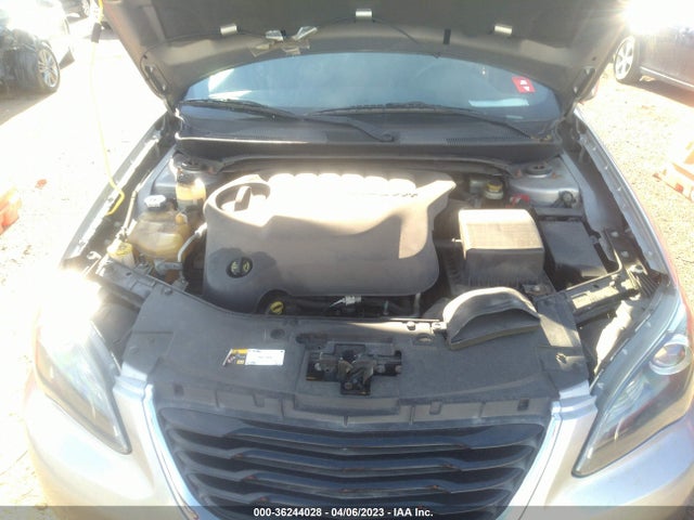 1C3CCBBG4EN197764 Chrysler 200 Touring