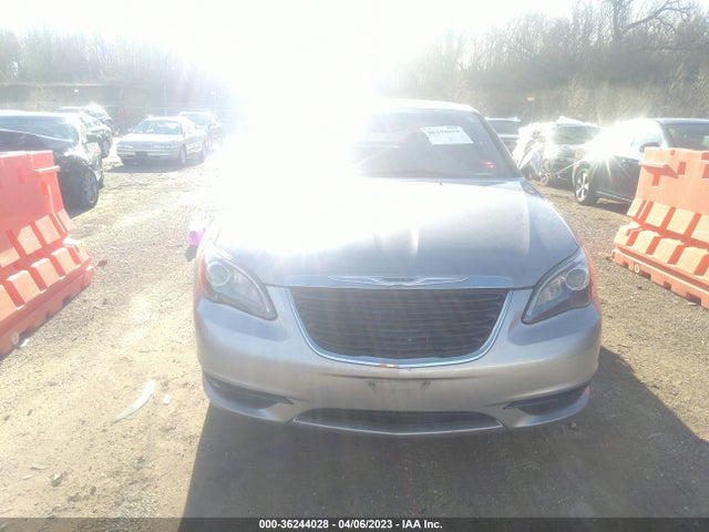 1C3CCBBG4EN197764 Chrysler 200 Touring