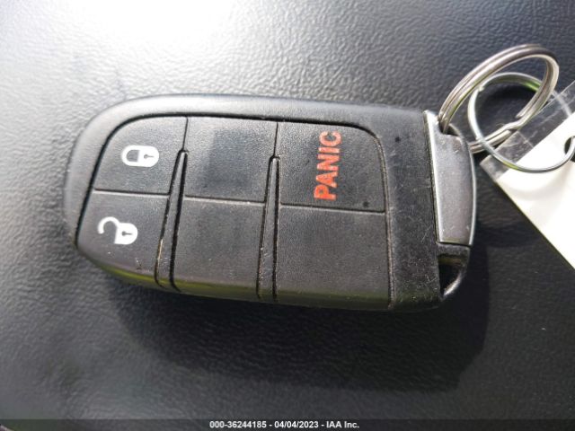 3C4PDCAB7JT428740 Dodge JOURNEY SE