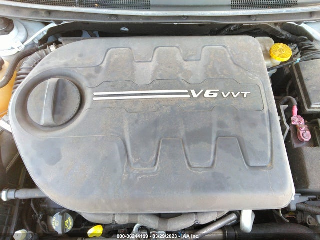 Chrysler 200 C 2015 1C3CCCEG7FN592945 Image 11