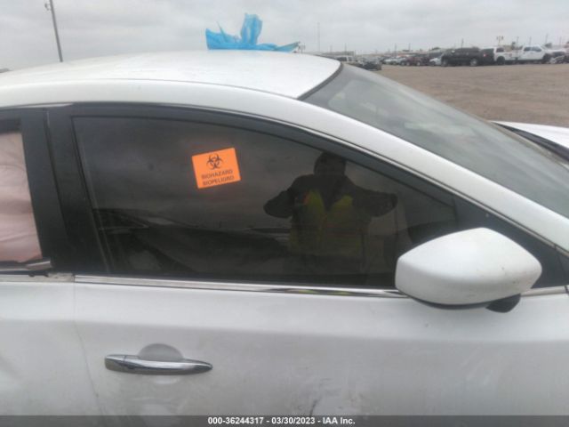 3N1AB7AP3KY322355 Nissan SENTRA SV