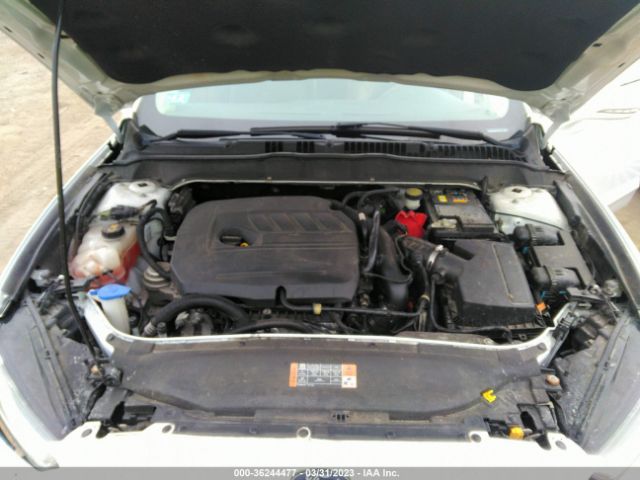1FA6P0HD3G5132265 Ford FUSION SE