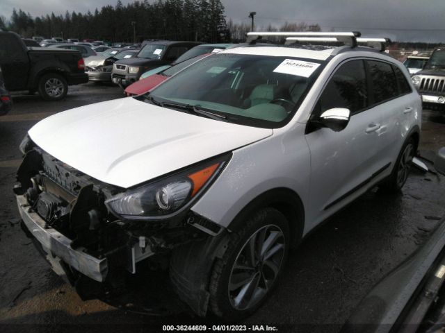 KNDCE3LC2H5052556 KIA Niro Touring