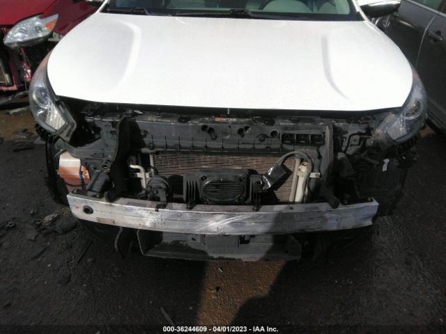 KNDCE3LC2H5052556 KIA Niro Touring