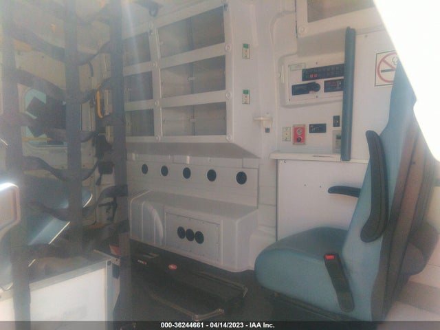 RAM Promaster Cargo Van 2016 3C6URVHG3GE114721 Image 8