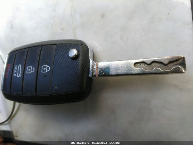 KNAGT4L38H5163137 KIA Optima Lx