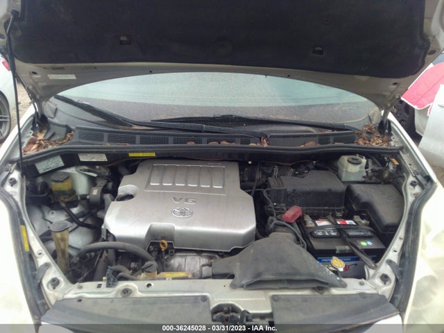 2008 TOYOTA SIENNA XLE VIN: 5TDBK22CX8S018570