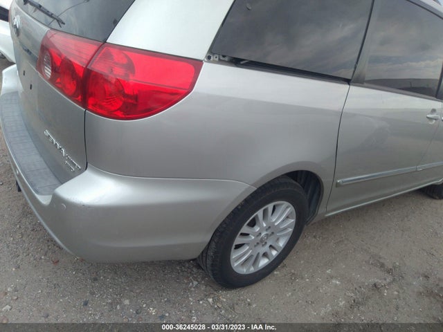 2008 TOYOTA SIENNA XLE VIN: 5TDBK22CX8S018570