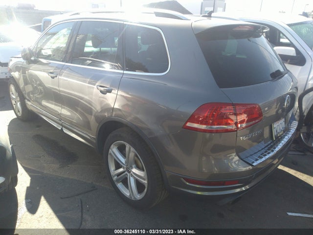 WVGDF9BP8ED005859 Volkswagen Touareg R-line