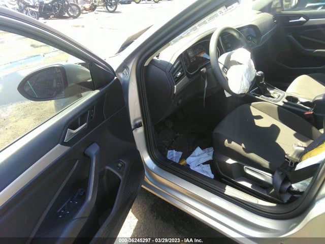 3VWN57BU2LM064328 Volkswagen Jetta S/r-line