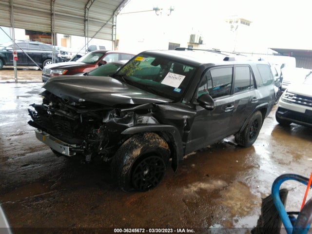 Toyota 4RUNNER SR5 2020 JTEZU5JR8L5220902 Image 2