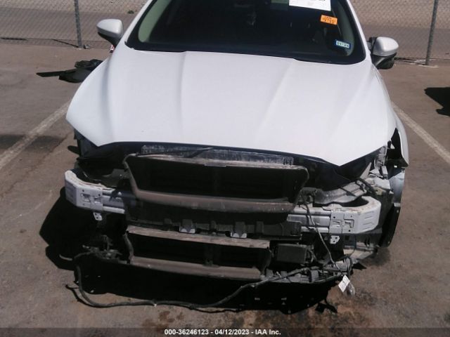 3FA6P0HD4LR172832 Ford FUSION SE