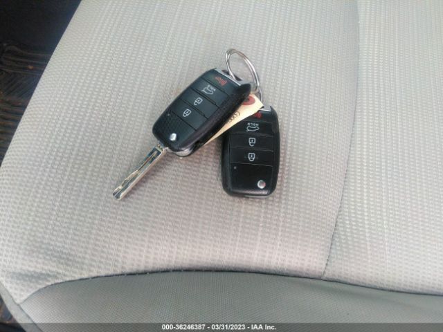 5XYKTCA69EG496888 KIA SORENTO LX