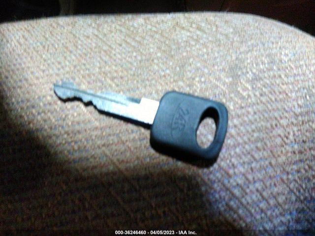 1996 MERCURY VILLAGER VIN: 4M2DV11W9TDJ42883