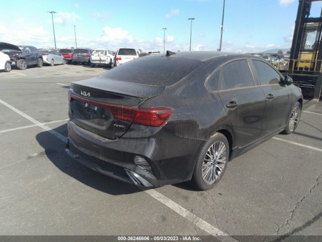 3KPF54AD1PE548045 KIA Forte Gt-line